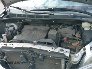 ✅ 2011 Toyota Sienna XLE • VIN: 5TDDK3DC1BS004057 • Lot: 43216560. Wystawiony na IAAI z przebiegiem 271 399 mil. Bezpłatny archiwum sprzedaży aukcyjnych z USA i szczegółowy raport historii pojazdu na DreamBid. Zdjęcie 19.