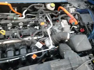 ✅ 2024 Ford Maverick XL • VIN: 3FTTW8A39RRB23652 • Lot: 90009405. Wystawiony na Copart z przebiegiem 16 796 mil. Bezpłatny archiwum sprzedaży aukcyjnych z USA i szczegółowy raport historii pojazdu na DreamBid. Zdjęcie 14.