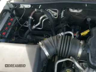 2008 Dodge Nitro SLT z VIN 1D8GT58K58W127765, wystawiony jako IAAI lot #41552533 z przebiegiem 177 492 mil mil oraz . Historia ofert i sprzedaży dostępna na DreamBid. Obrazek 13.