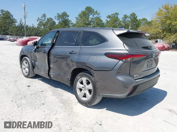 ✅ 2024 Toyota Highlander LE • VIN: 5TDKDRAH1RS053791 • Lot: 44695551. Wystawiony na IAAI z przebiegiem 52 476 mil. Bezpłatny archiwum sprzedaży aukcyjnych z USA i szczegółowy raport historii pojazdu na DreamBid. Zdjęcie 3.