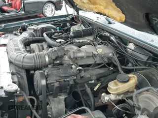 ✅ 1992 Ford Explorer Eddie Bauer • VIN: 1FMDU34X6NUC01735 • Lot: 43763127. Wystawiony na IAAI z przebiegiem 64 450 mil. Bezpłatny archiwum sprzedaży aukcyjnych z USA i szczegółowy raport historii pojazdu na DreamBid. Zdjęcie 19.