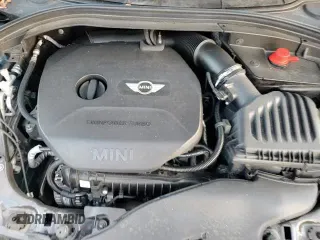 ✅ 2017 MINI Clubman Cooper • VIN: WMWLU1C39H2F28617 • Lot: 90668205. Wystawiony na Copart z przebiegiem 76 084 mil. Bezpłatny archiwum sprzedaży aukcyjnych z USA i szczegółowy raport historii pojazdu na DreamBid. Zdjęcie 13.