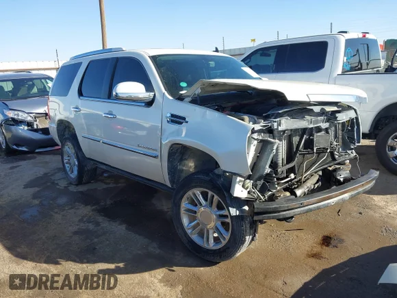✅ 2008 Cadillac Escalade • VIN: 1GYEC63868R231682 • Lot: 41192659. Wystawiony na IAAI z przebiegiem 194 604 mil. Bezpłatny archiwum sprzedaży aukcyjnych z USA i szczegółowy raport historii pojazdu na DreamBid. Zdjęcie 1.