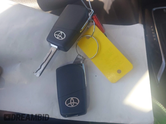 ✅ 2022 Toyota Corolla LE • VIN: 5YFEPMAE8NP362111 • Lot: 43902690. Wystawiony na IAAI z przebiegiem 54 306 mil. Bezpłatny archiwum sprzedaży aukcyjnych z USA i szczegółowy raport historii pojazdu na DreamBid. Zdjęcie 11.