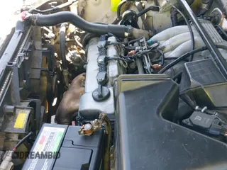 2002 Toyota Highlander с VIN JTEGF21A520033817, выставлен на аукционе IAAI как лот 42421337 с пробегом 299 112 миль миль и . История ставок и продаж доступна на DreamBid. Изображение 13.