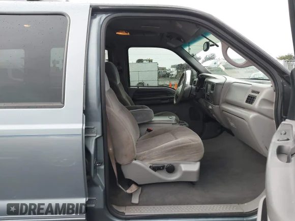 ✅ 2000 Ford Excursion XLT • VIN: 1FMNU41S8YED23787 • Лот: 43921160. Опубликован ранее на IAAI с пробегом 195 277 миль. Бесплатный доступ к архиву аукционных продаж из США и подробный отчёт об истории автомобиля на DreamBid. Изображение 5.