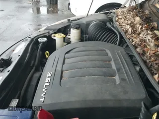 ✅ 2012 Volkswagen Routan SEL • VIN: 2C4RVACG5CR240842 • Lot: 42772784. Listed on IAAI with 146,636 mi. Free auction sales archive from the USA and detailed vehicle history report at DreamBid. Image 12.