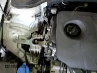 ✅ 2019 Hyundai Elantra SEL • VIN: 5NPD84LF2KH476838 • Lot: 86284415. Listed on Copart with 62,018 mi. Free auction sales archive from the USA and detailed vehicle history report at DreamBid. Image 14.