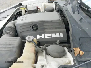 ✅ 2019 Dodge Charger R/T • VIN: 2C3CDXCT4KH570182 • Лот: 43125805. Опубликован ранее на IAAI с пробегом 107 738 миль. Бесплатный доступ к архиву аукционных продаж из США и подробный отчёт об истории автомобиля на DreamBid. Изображение 25.