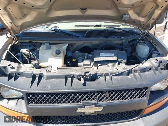 ✅ 2007 Chevrolet Express Passenger • VIN: 1GAHG39U671212842 • Lot: 43133026. Wystawiony na IAAI z przebiegiem 175 866 mil. Bezpłatny archiwum sprzedaży aukcyjnych z USA i szczegółowy raport historii pojazdu na DreamBid. Zdjęcie 10.