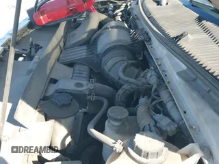 ✅ 2013 Ford E-Series Commercial • VIN: 1FDSS3ES9DDA69116 • Lot: 41549523. Wystawiony na IAAI z przebiegiem 286 514 mil. Bezpłatny archiwum sprzedaży aukcyjnych z USA i szczegółowy raport historii pojazdu na DreamBid. Zdjęcie 18.