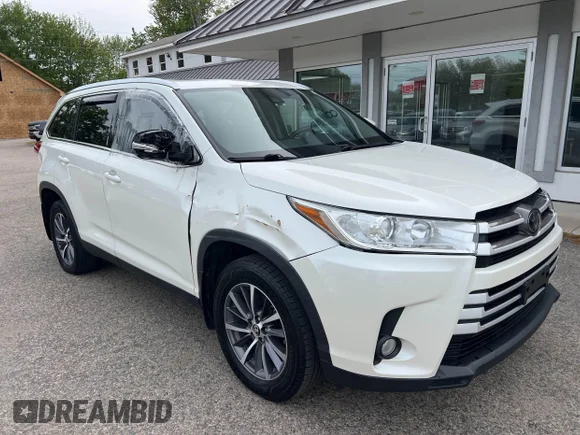 ✅ 2019 Toyota Highlander SE • VIN: 5TDJZRFH4KS588142 • Лот: 45211206. Опубліковано раніше на IAAI з пробігом 224 091 миль. Безкоштовний доступ до архіву аукціонних продажів зі США та докладний звіт про історію автомобіля на DreamBid. Зображення 1.