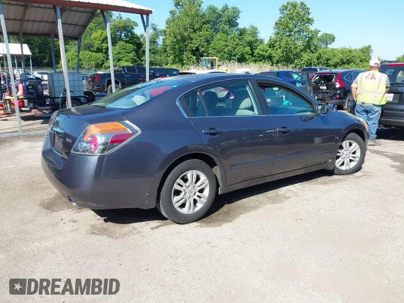 ✅ 2011 Nissan Altima S • VIN: 1N4AL2AP1BN432966 • Lot: 45290826. Wystawiony na IAAI z przebiegiem 171 448 mil. Bezpłatny archiwum sprzedaży aukcyjnych z USA i szczegółowy raport historii pojazdu na DreamBid. Zdjęcie 4.
