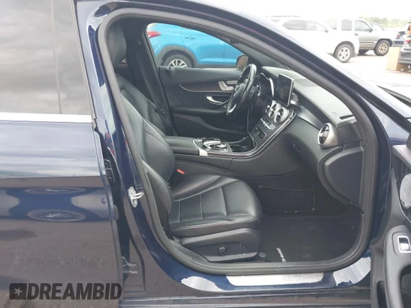 ✅ 2016 Mercedes-Benz C 300 • VIN: 55SWF4KB4GU172055 • Lot: 45140221. Wystawiony na IAAI z przebiegiem 87 773 mil. Bezpłatny archiwum sprzedaży aukcyjnych z USA i szczegółowy raport historii pojazdu na DreamBid. Zdjęcie 5.