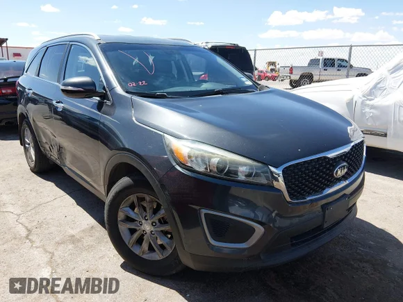 ✅ 2017 Kia Sorento LX • VIN: 5XYPG4A35HG300195 • Lot: 45183105. Listed on IAAI with 184,552 mi. Free auction sales archive from the USA and detailed vehicle history report at DreamBid. Image 1.