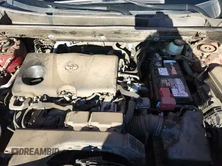 ✅ 2019 Toyota RAV4 LE • VIN: JTMF1RFV2KD045760 • Lot: 85395615. Listed on Copart with 83,548 mi. Free auction sales archive from the USA and detailed vehicle history report at DreamBid. Image 16.