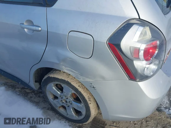 ✅ 2009 Pontiac Vibe • VIN: 5Y2SM67069Z453831 • Lot: 41526347. Wystawiony na IAAI z przebiegiem 163 468 mil. Bezpłatny archiwum sprzedaży aukcyjnych z USA i szczegółowy raport historii pojazdu na DreamBid. Zdjęcie 6.