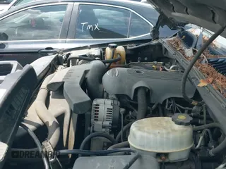 ✅ 2004 GMC Yukon XL SLT • VIN: 3GKFK16ZX4G244454 • Lot: 42692722. Listed on IAAI with 401,975 mi. Free auction sales archive from the USA and detailed vehicle history report at DreamBid. Image 15.