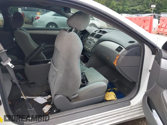 ✅ 2004 Toyota Solara SPT • VIN: 4T1CA38P84U024859 • Lot: 45133228. Wystawiony na IAAI z przebiegiem 139 786 mil. Bezpłatny archiwum sprzedaży aukcyjnych z USA i szczegółowy raport historii pojazdu na DreamBid. Zdjęcie 5.