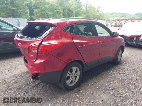 ✅ 2013 Hyundai Tucson GLS • VIN: KM8JU3AC5DU550288 • Лот: 45312837. Опубліковано раніше на IAAI з пробігом 131 098 миль. Безкоштовний доступ до архіву аукціонних продажів зі США та докладний звіт про історію автомобіля на DreamBid. Зображення 4.