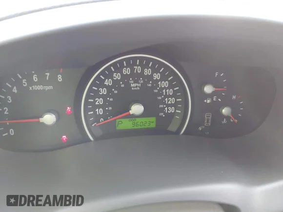 ✅ 2006 Kia Sedona LX • VIN: KNDMB233566103272 • Lot: 44258756. Wystawiony na IAAI z przebiegiem 96 023 mil. Bezpłatny archiwum sprzedaży aukcyjnych z USA i szczegółowy raport historii pojazdu na DreamBid. Zdjęcie 7.