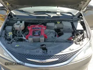 ✅ 2019 Chrysler Pacifica Touring L Plus • VIN: 2C4RC1EG1KR570527 • Лот: 57642385. Опубликован ранее на Copart с пробегом 28 551 миль. Бесплатный доступ к архиву аукционных продаж из США и подробный отчёт об истории автомобиля на DreamBid. Изображение 17.