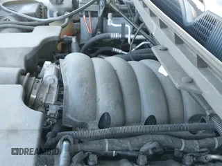 ✅ 2018 Chevrolet Silverado 1500 LT • VIN: 1GCVKRECXJZ126502 • Lot: 43352878. Wystawiony na IAAI z przebiegiem 183 922 mil. Bezpłatny archiwum sprzedaży aukcyjnych z USA i szczegółowy raport historii pojazdu na DreamBid. Zdjęcie 19.