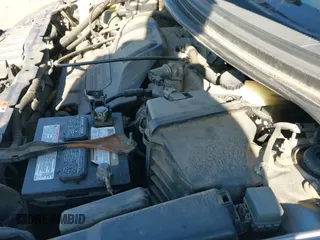 ✅ 2005 Mazda MPV LX • VIN: JM3LW28A850547486 • Lot: 41138215. Wystawiony na IAAI z przebiegiem 159 132 mil. Bezpłatny archiwum sprzedaży aukcyjnych z USA i szczegółowy raport historii pojazdu na DreamBid. Zdjęcie 13.