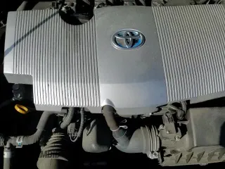 ✅ 2018 Toyota Prius Three Touring • VIN: JTDKARFU5J3549276 • Лот: 91849855. Опубликован ранее на Copart с пробегом 121 559 миль. Бесплатный доступ к архиву аукционных продаж из США и подробный отчёт об истории автомобиля на DreamBid. Изображение 14.