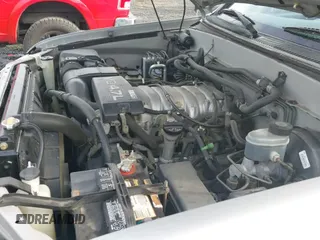 ✅ 2001 Toyota Sequoia Limited • VIN: 5TDBT48A21S004103 • Lot: 43725334. Wystawiony na IAAI z przebiegiem 235 266 mil. Bezpłatny archiwum sprzedaży aukcyjnych z USA i szczegółowy raport historii pojazdu na DreamBid. Zdjęcie 12.