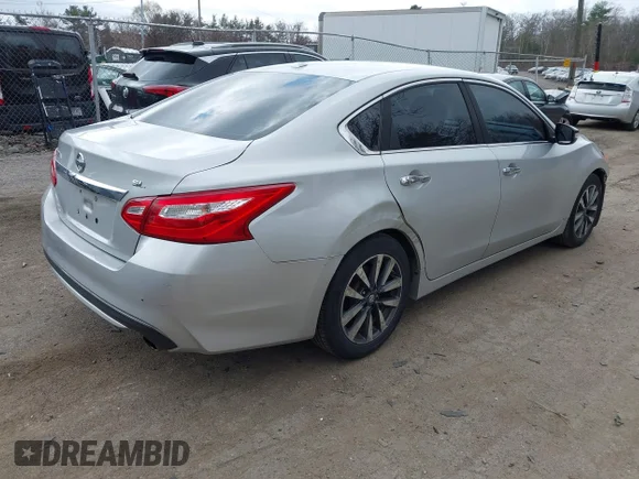 ✅ 2017 Nissan Altima SL • VIN: 1N4AL3AP2HC286801 • Лот: 44785827. Опубліковано раніше на IAAI з пробігом 197 037 миль. Безкоштовний доступ до архіву аукціонних продажів зі США та докладний звіт про історію автомобіля на DreamBid. Зображення 4.