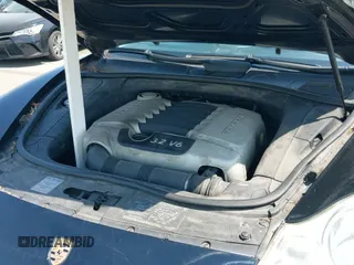 ✅ 2005 Porsche Cayenne • VIN: WP1AA29P25LA24897 • Lot: 42125202. Wystawiony na IAAI z przebiegiem 138 263 mil. Bezpłatny archiwum sprzedaży aukcyjnych z USA i szczegółowy raport historii pojazdu na DreamBid. Zdjęcie 12.