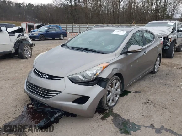 ✅ 2013 Hyundai Elantra GLS • VIN: 5NPDH4AE4DH194553 • Lot: 44091855. Wystawiony na IAAI z przebiegiem 68 846 mil. Bezpłatny archiwum sprzedaży aukcyjnych z USA i szczegółowy raport historii pojazdu na DreamBid. Zdjęcie 6.