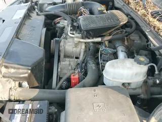 ✅ 2004 Chevrolet Silverado 2500HD LS • VIN: 1GCHC23284F216989 • Lot: 42315974. Listed on IAAI with 249,245 mi. Free auction sales archive from the USA and detailed vehicle history report at DreamBid. Image 19.