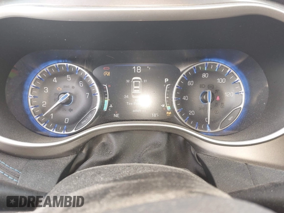 ✅ 2021 Chrysler Pacifica Touring L • VIN: 2C4RC1BG5MR561210 • Lot: 44307023. Wystawiony na IAAI z przebiegiem 68 569 mil. Bezpłatny archiwum sprzedaży aukcyjnych z USA i szczegółowy raport historii pojazdu na DreamBid. Zdjęcie 7.