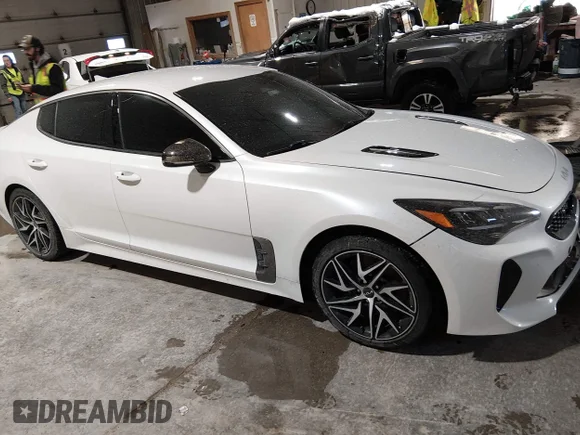 ✅ 2022 Kia Stinger GT-Line • VIN: KNAE35LD1N6104250 • Лот: 44068151. Опубліковано раніше на IAAI з пробігом 37 144 миль. Безкоштовний доступ до архіву аукціонних продажів зі США та докладний звіт про історію автомобіля на DreamBid. Зображення 1.
