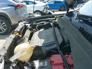 ✅ 2018 Jeep Renegade Latitude • VIN: ZACCJABB7JPH71582 • Lot: 42761431. Wystawiony na IAAI z przebiegiem 85 743 mil. Bezpłatny archiwum sprzedaży aukcyjnych z USA i szczegółowy raport historii pojazdu na DreamBid. Zdjęcie 21.