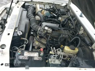 ✅ 2002 Mazda B-Series DS • VIN: 4F4YR12U92TM14420 • Lot: 42952293. Wystawiony na IAAI z przebiegiem 179 845 mil. Bezpłatny archiwum sprzedaży aukcyjnych z USA i szczegółowy raport historii pojazdu na DreamBid. Zdjęcie 12.