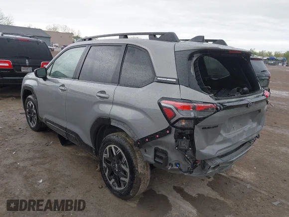 ✅ 2025 Subaru Forester Premium • VIN: JF2SLDDC5SH484183 • Lot: 42124870. Listed on IAAI with 2,852 mi. Free auction sales archive from the USA and detailed vehicle history report at DreamBid. Image 3.