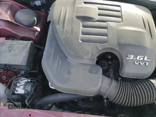 ✅ 2022 Chrysler 300 Touring • VIN: 2C3CCAAG1NH174351 • Лот: 65243595. Опубликован ранее на Copart с пробегом 86 647 миль. Бесплатный доступ к архиву аукционных продаж из США и подробный отчёт об истории автомобиля на DreamBid. Изображение 13.