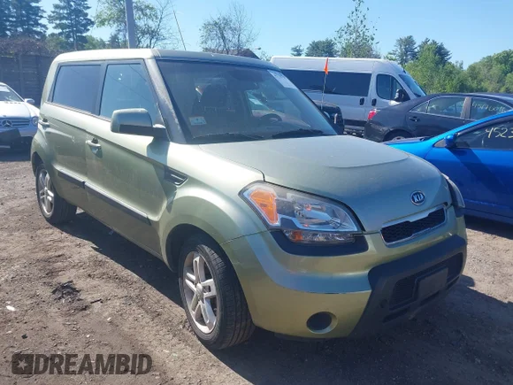 ✅ 2011 Kia Soul Sport • VIN: KNDJT2A26B7225895 • Lot: 45218741. Wystawiony na IAAI z przebiegiem 100 021 mil. Bezpłatny archiwum sprzedaży aukcyjnych z USA i szczegółowy raport historii pojazdu na DreamBid. Zdjęcie 1.