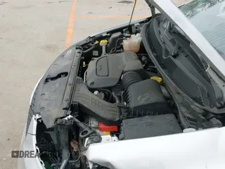 ✅ 2024 Chrysler Pacifica Touring L • VIN: 2C4RC1BG4RR149223 • Lot: 43715971. Wystawiony na IAAI z przebiegiem 63 048 mil. Bezpłatny archiwum sprzedaży aukcyjnych z USA i szczegółowy raport historii pojazdu na DreamBid. Zdjęcie 19.