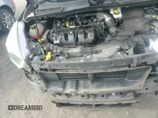 ✅ 2019 Ford Escape Titanium • VIN: 1FMCU9J95KUB72079 • Lot: 90512875. Wystawiony na Copart z przebiegiem 81 774 mil. Bezpłatny archiwum sprzedaży aukcyjnych z USA i szczegółowy raport historii pojazdu na DreamBid. Zdjęcie 13.