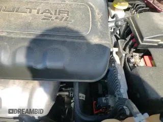 ✅ 2019 Jeep Cherokee Latitude Plus • VIN: 1C4PJLLB7KD485078 • Lot: 86802635. Wystawiony na Copart z przebiegiem 87 099 mil. Bezpłatny archiwum sprzedaży aukcyjnych z USA i szczegółowy raport historii pojazdu na DreamBid. Zdjęcie 17.