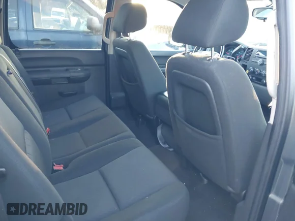 ✅ 2011 Chevrolet Silverado 1500 LS • VIN: 3GCPKREA7BG282361 • Lot: 43981544. Wystawiony na IAAI z przebiegiem 192 687 mil. Bezpłatny archiwum sprzedaży aukcyjnych z USA i szczegółowy raport historii pojazdu na DreamBid. Zdjęcie 8.