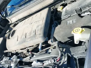 ✅ 2017 Jeep Cherokee Limited • VIN: 1C4PJMDS0HW647733 • Lot: 41522345. Wystawiony na IAAI z przebiegiem 98 181 mil. Bezpłatny archiwum sprzedaży aukcyjnych z USA i szczegółowy raport historii pojazdu na DreamBid. Zdjęcie 20.