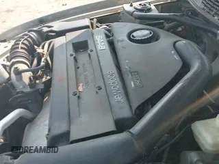 ✅ 2002 Saab 9-3 SE • VIN: YS3DF78K327000639 • Lot: 42430735. Wystawiony na IAAI z przebiegiem 109 729 mil. Bezpłatny archiwum sprzedaży aukcyjnych z USA i szczegółowy raport historii pojazdu na DreamBid. Zdjęcie 13.