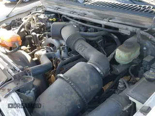 ✅ 2000 Ford Excursion Limited • VIN: 1FMNU42S5YED53957 • Lot: 42007784. Wystawiony na IAAI z przebiegiem 181 876 mil. Bezpłatny archiwum sprzedaży aukcyjnych z USA i szczegółowy raport historii pojazdu na DreamBid. Zdjęcie 19.