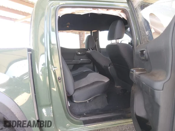 ✅ 2021 Toyota Tacoma TRD Sport • VIN: 3TYCZ5ANXMT030852 • Lot: 45242935. Wystawiony na IAAI z przebiegiem 30 953 mil. Bezpłatny archiwum sprzedaży aukcyjnych z USA i szczegółowy raport historii pojazdu na DreamBid. Zdjęcie 8.