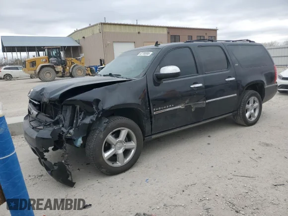 ✅ 2014 Chevrolet Suburban LTZ • VIN: 1GNSKKE73ER143491 • Lot: 92700995. Wystawiony na Copart z przebiegiem 116 720 mil. Bezpłatny archiwum sprzedaży aukcyjnych z USA i szczegółowy raport historii pojazdu na DreamBid. Zdjęcie 1.
